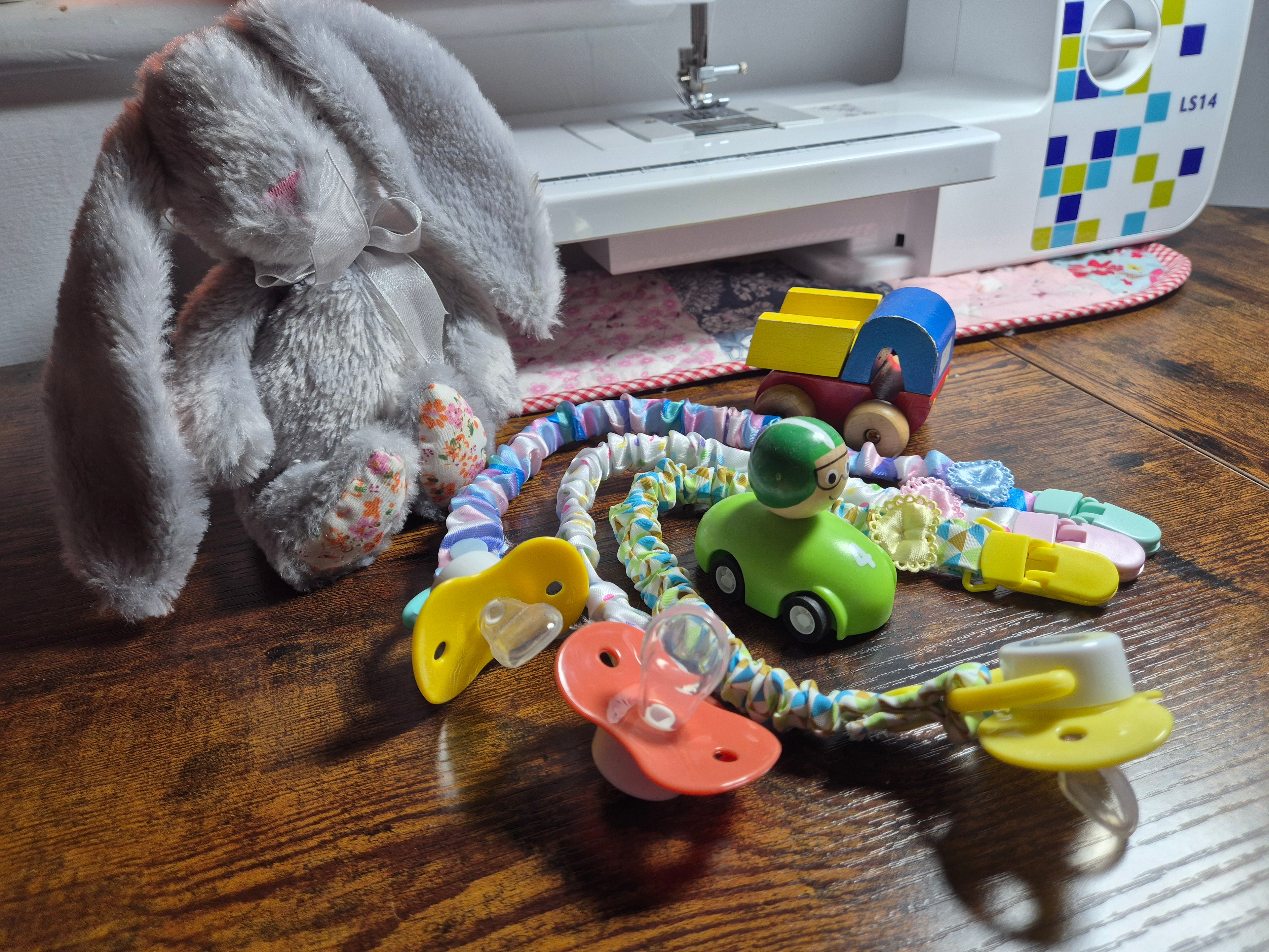 Paci Pals
